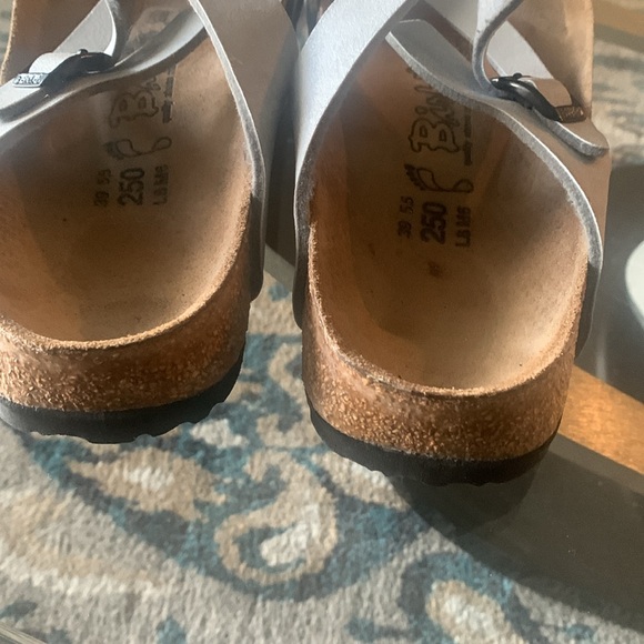 Never worn before Birkenstock sandals with toe strap - Picture 7 of 7